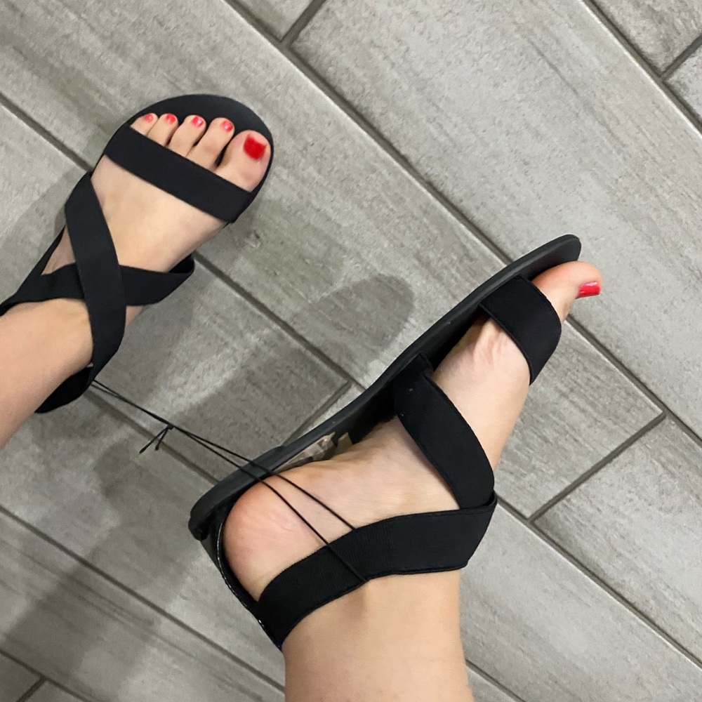 Cl laundry sandals size 9 new